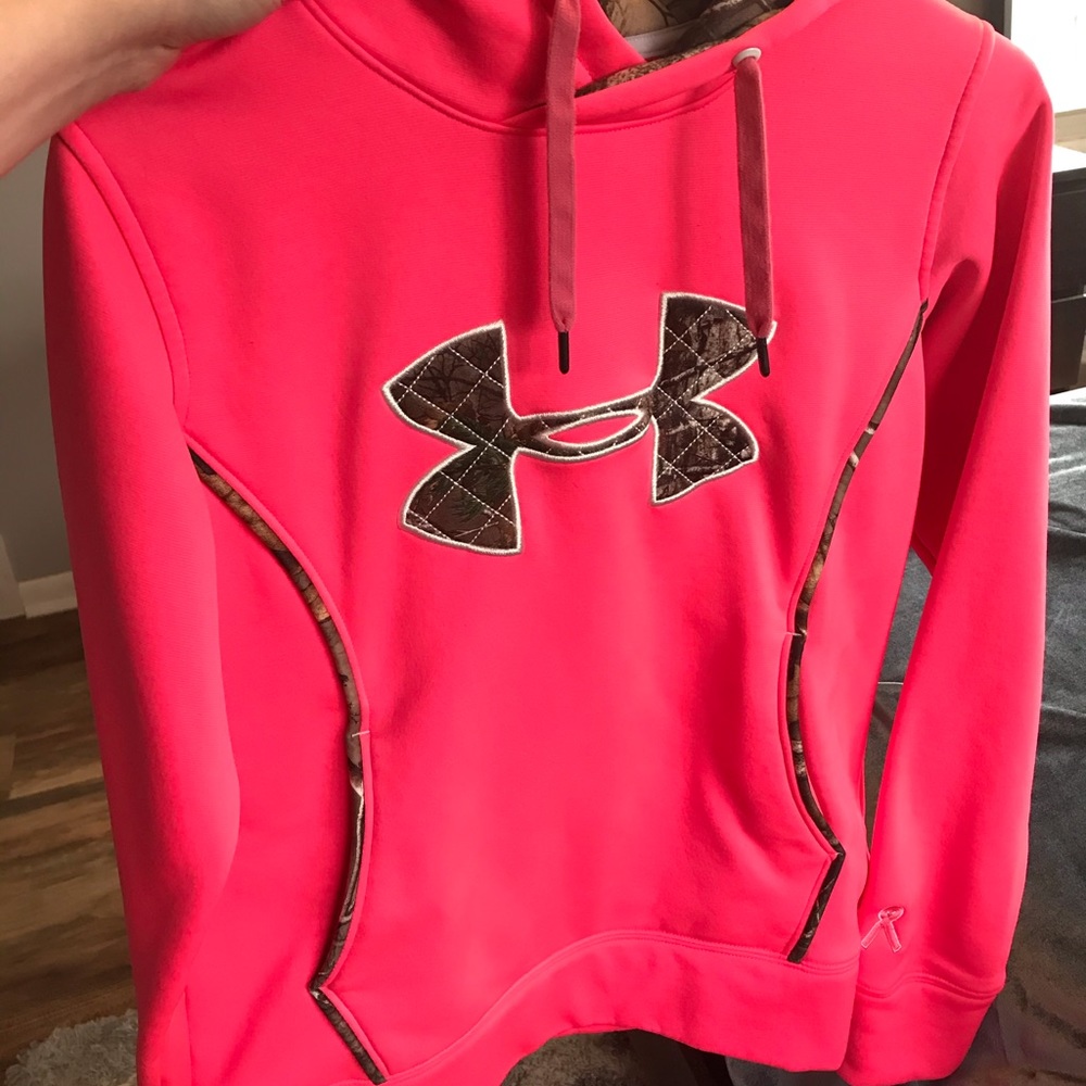 Under Armor Bright Pink Hoodie😊💕
